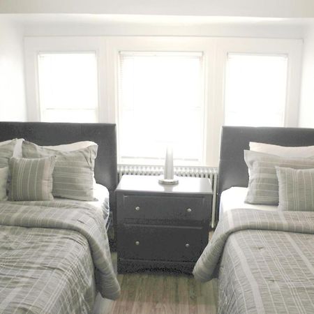Steps Away From Hospital - 2 Queen Bed - City View Pittsburgh Zewnętrze zdjęcie